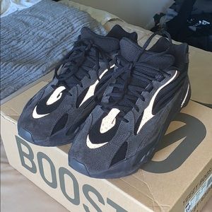 Men’s Black V2 Vanta Adidas Yeezy